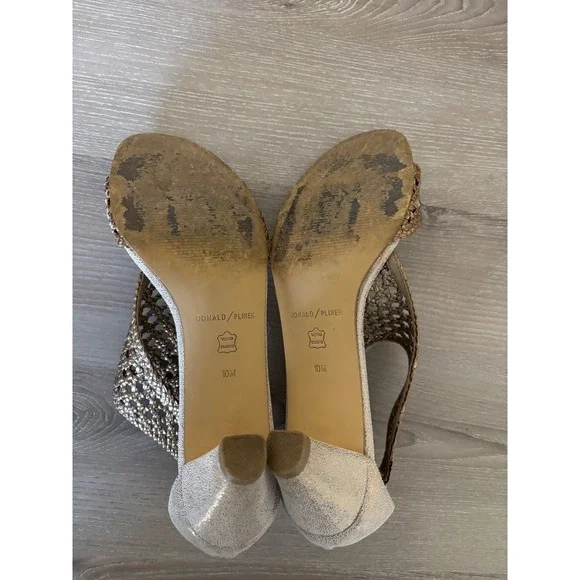 Donald Pliner Size 10 M Gold Woven Gladiator Heels Sandals Designer Old Money - Picture 8 of 8